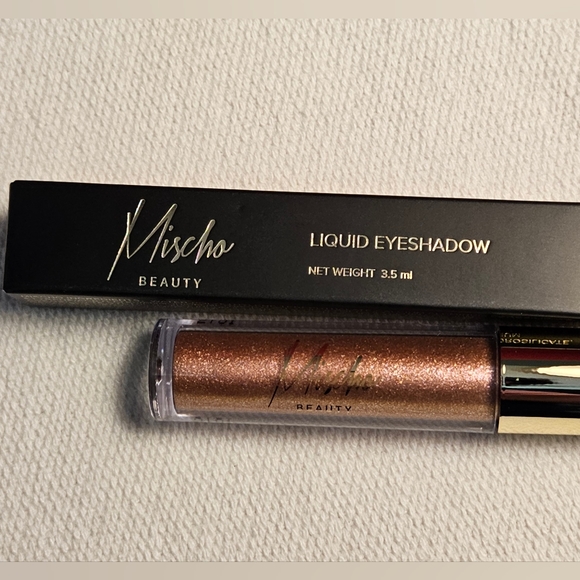💵3/$20 Mischo Liquid Eyeshadow Light Pink - Picture 3 of 9
